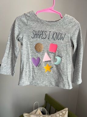 Cat & Jack Toddler Shapes I Know Graphic Long Sleeved Tee Shirt Size 2T GUC